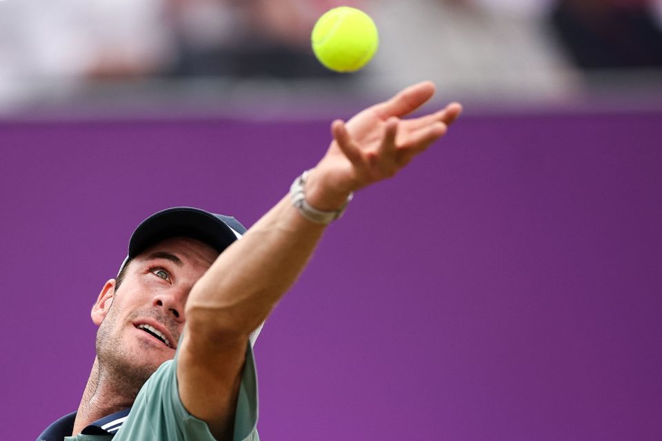 球在场上流 球在场上流