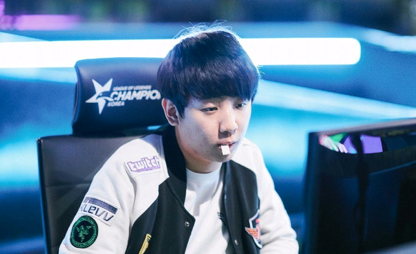 深刻地理解 深刻地理解