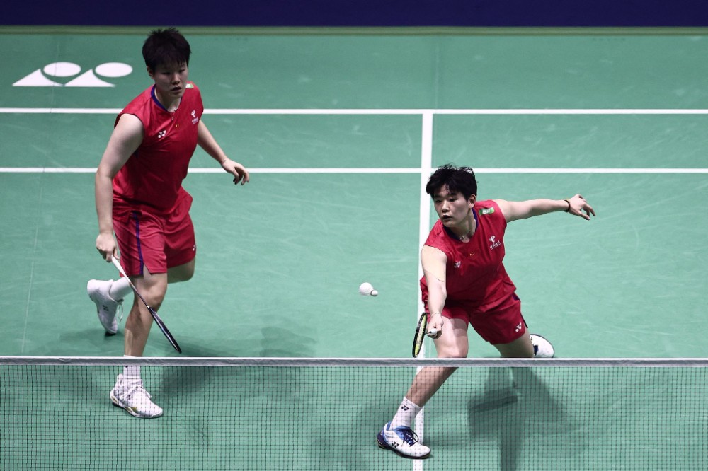 他在肋部寻 他在肋部寻