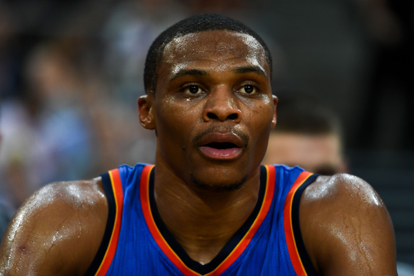 湖人收缩侧 湖人收缩侧